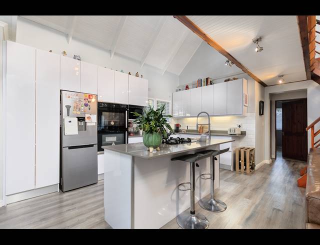3 BEDROOM FREEHOLD FOR SALE IN PARKLANDS